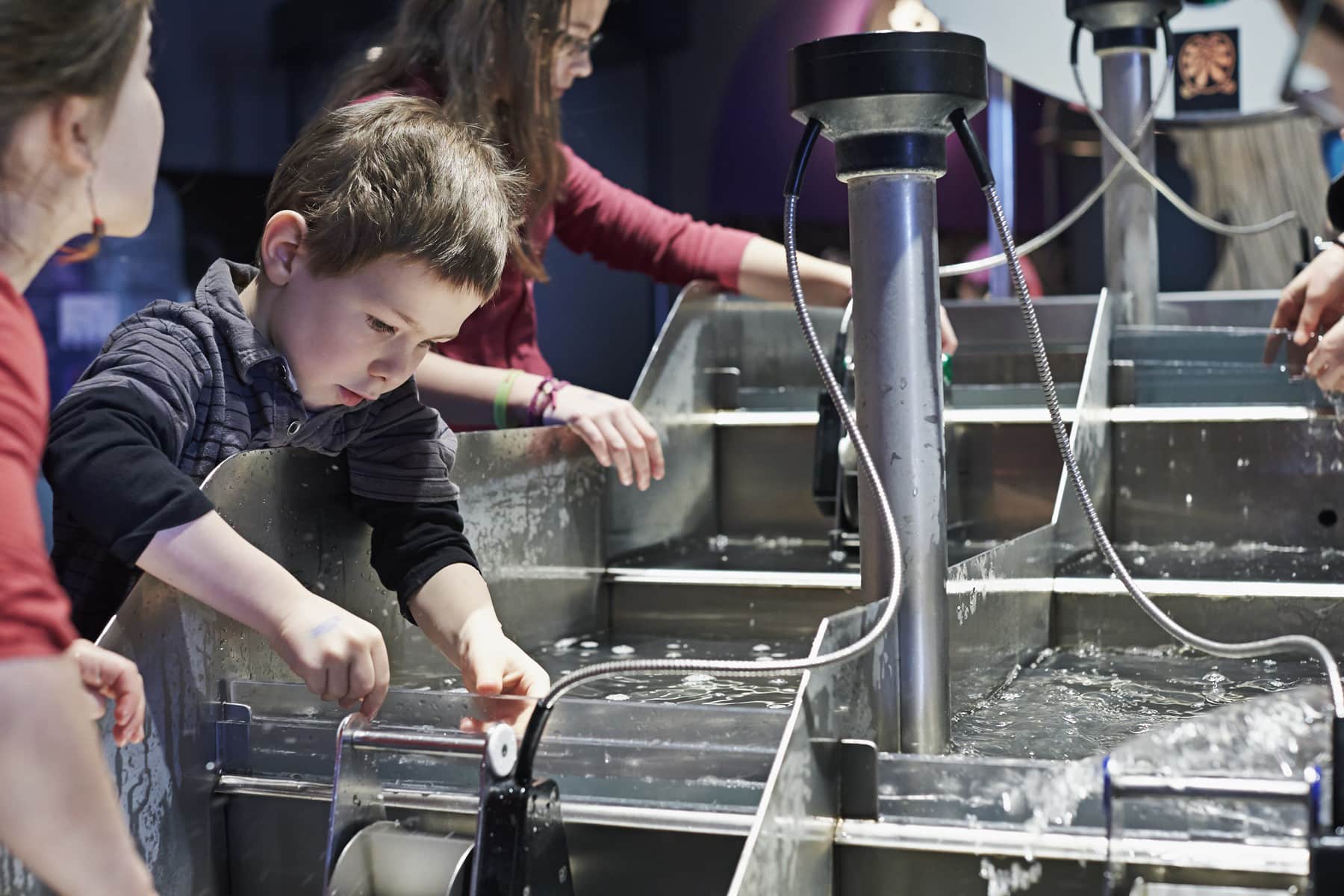 Kids learning through play at the Montreal Science Centre 