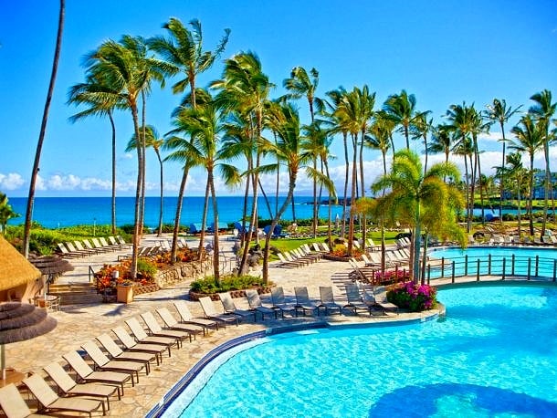 The 9 Best Hotel Pools in Hawaii for Families | Hawaii Pools for Kids