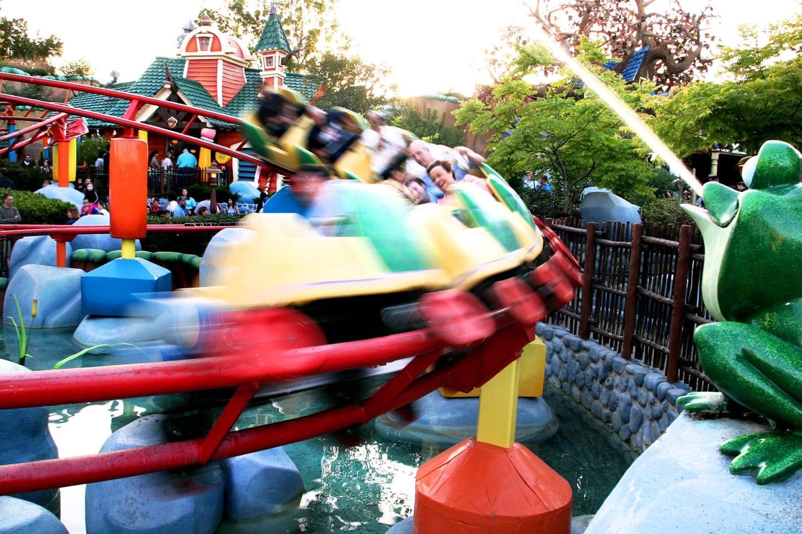 19 Scariest Rides At Disneyland (Ranked For All Ages)