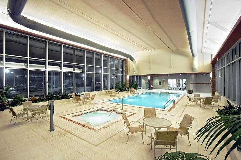 10 Reasons To Stay At Embassy Suites Huntsville   Embassysuites Huntsville PoolAndHotTub2 810x540 