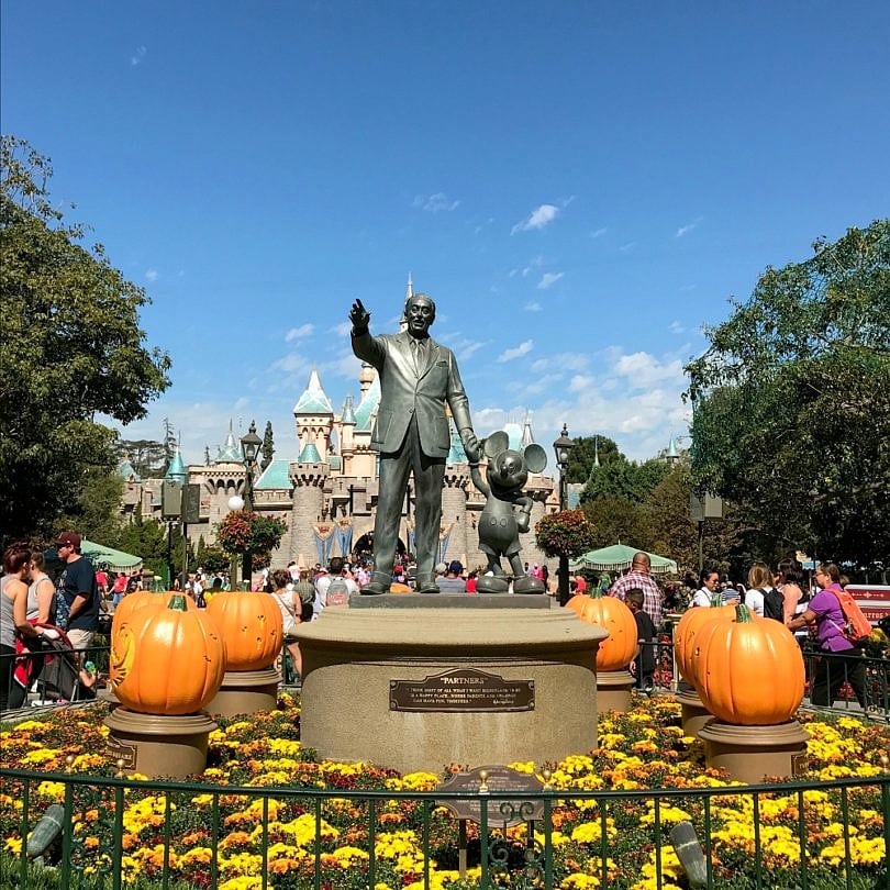 8 Reasons to Enjoy Fall at Disneyland Autumn Disney Fun