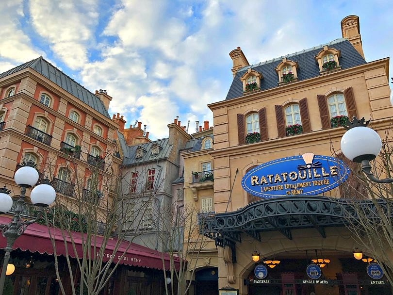 Disneyland Paris with Kids (Fun Tips for Families!)