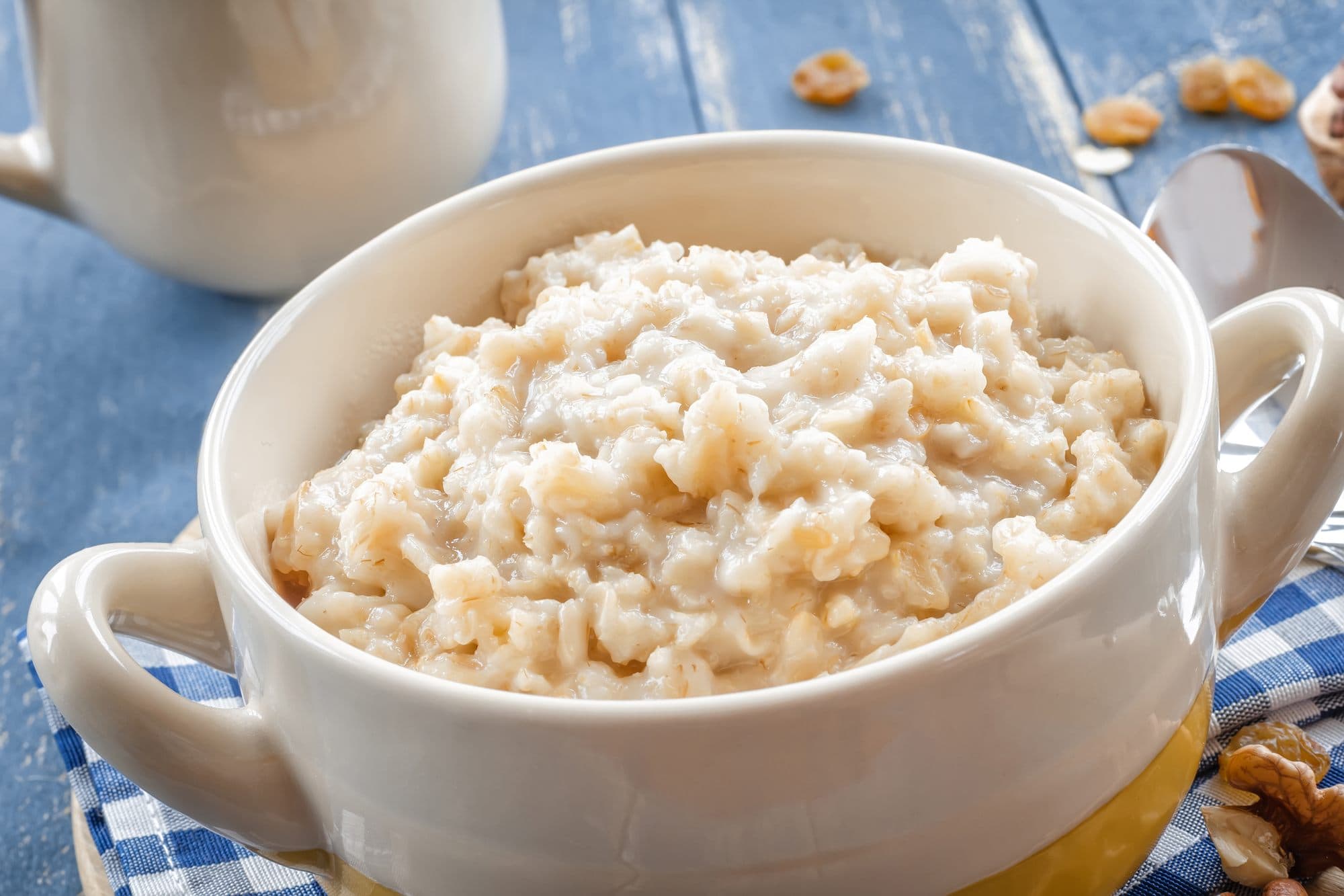 Oatmeal makes an easy quick breakfast on family vacation