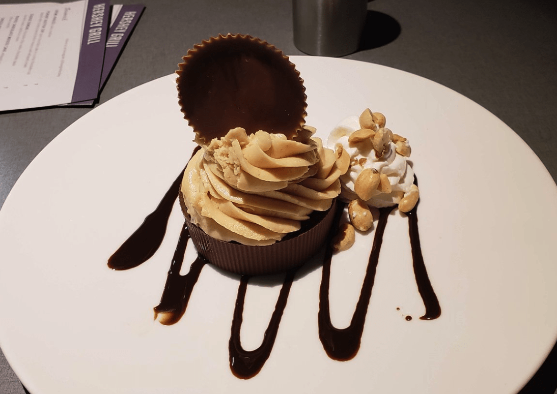 Peanut Butter Cup dessert at Hershey Grill 