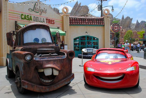 20 Dos and Don'ts at Disneyland's Cars Land