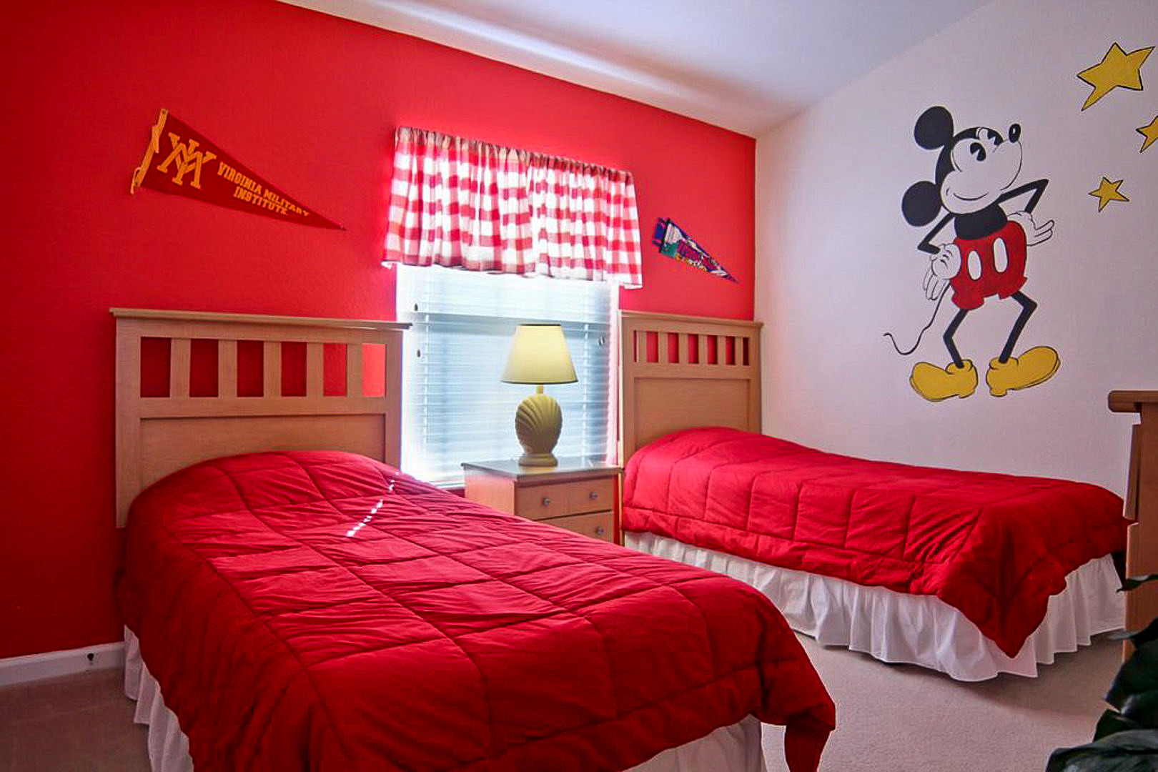 Orlando Vacation Homes vs. Disney World Hotels?