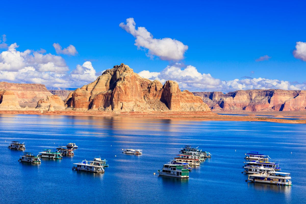 Houseboats on Lake Powell 