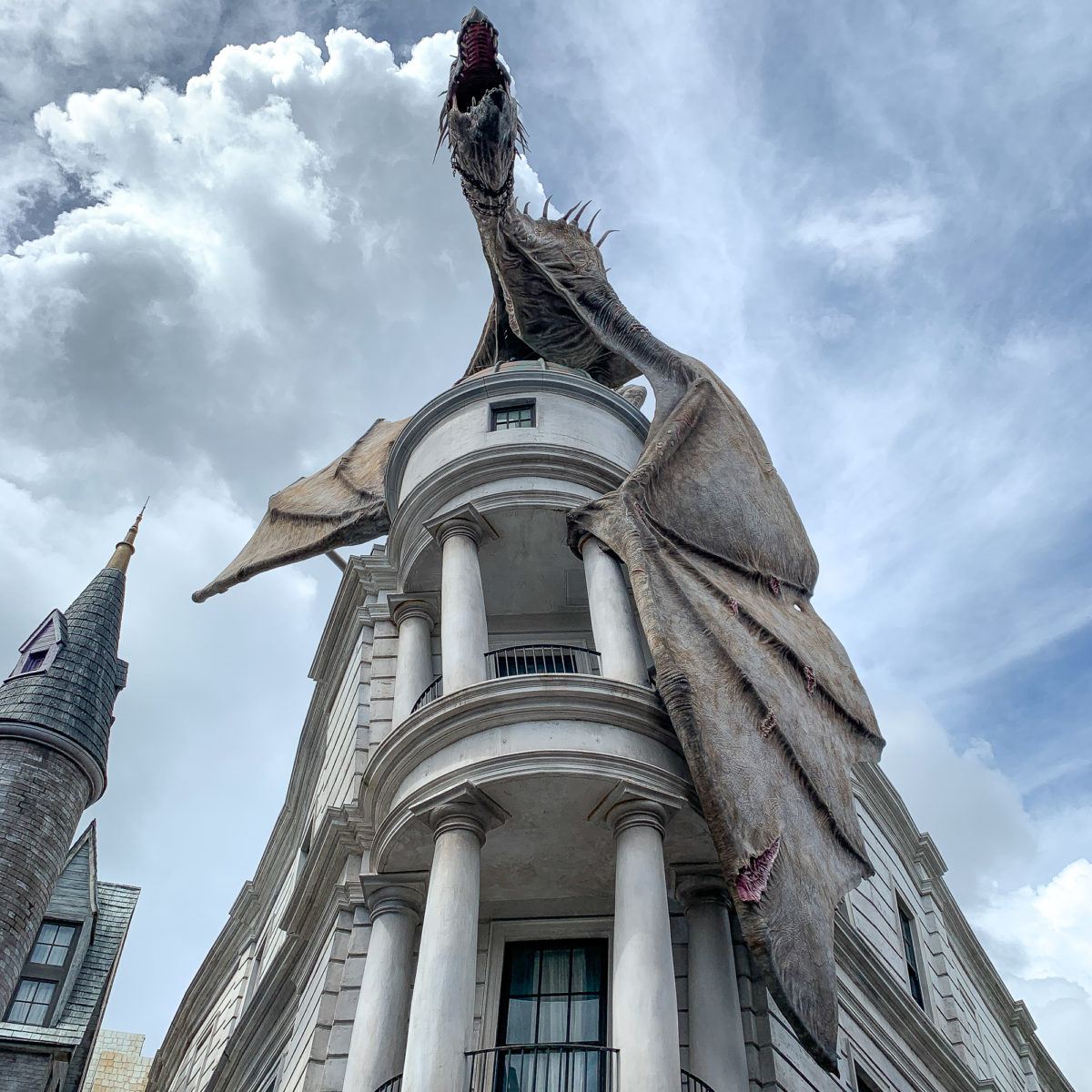 Harry Potter and the Escape from Gringotts at Universal Studios 