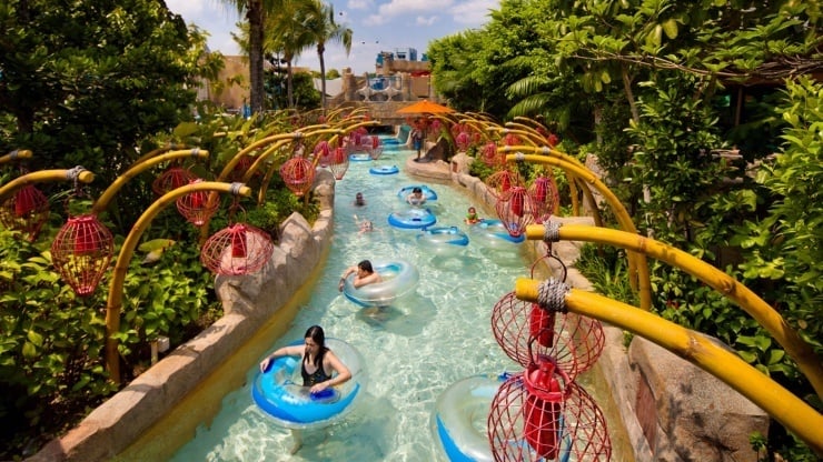 Adventure Cove Water Park for Singapore family vacation