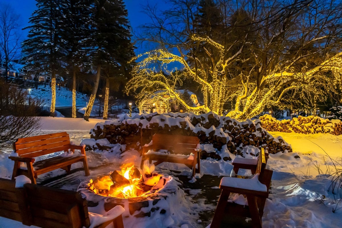 30 Best White Christmas Vacations for Families!