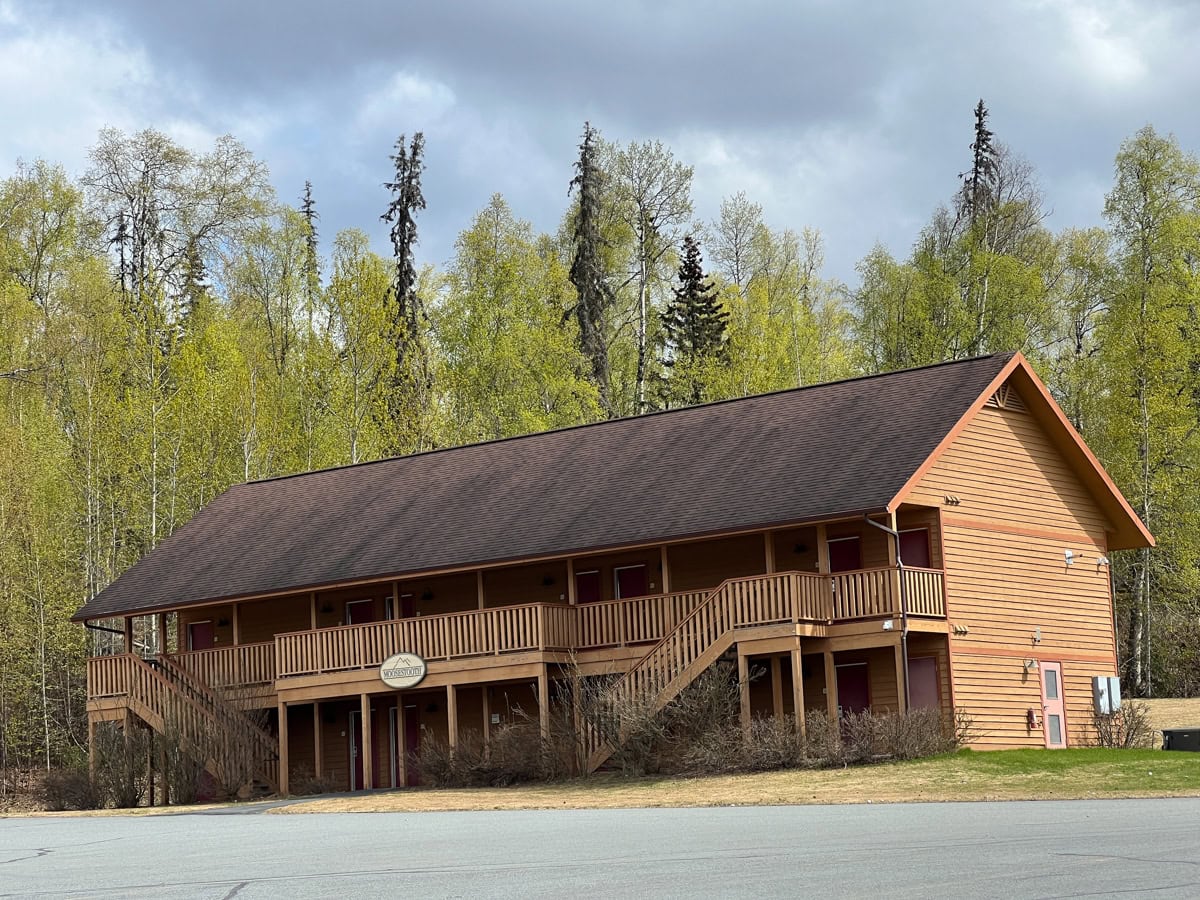 Outbuilding lodging at Talkeetna Lodge