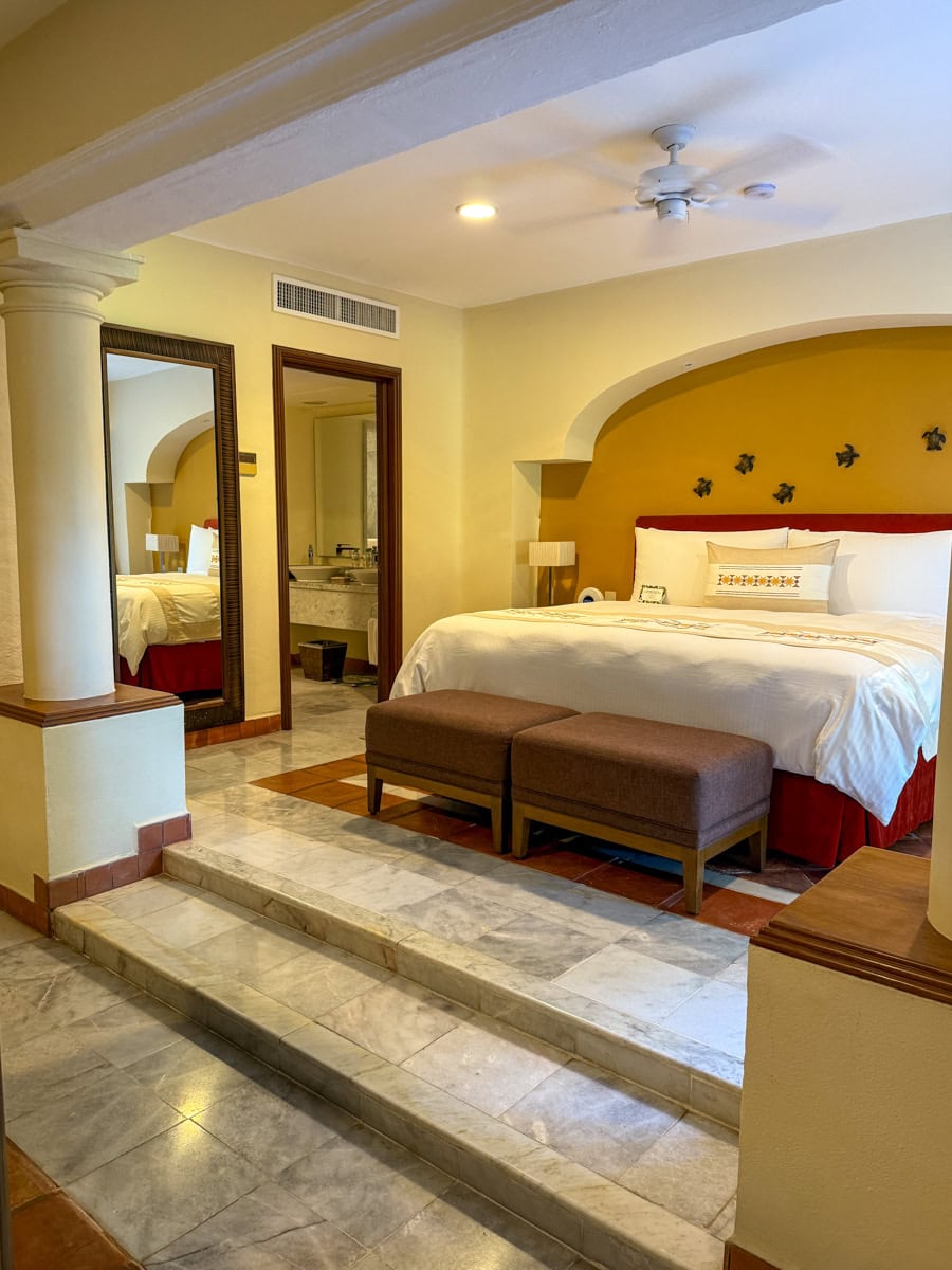 Grand Class Suite bedroom at Casa Velas